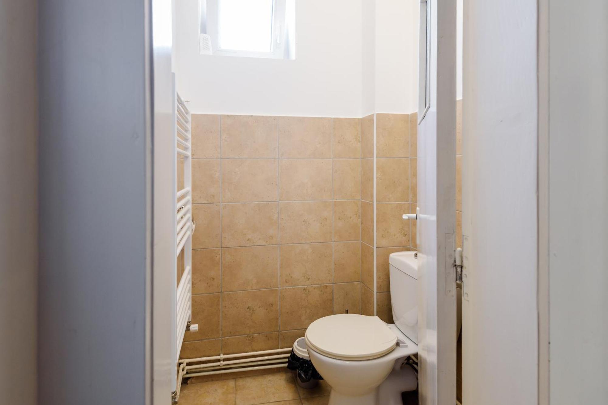 Appartement Casa Cu Cires Braşov Extérieur photo