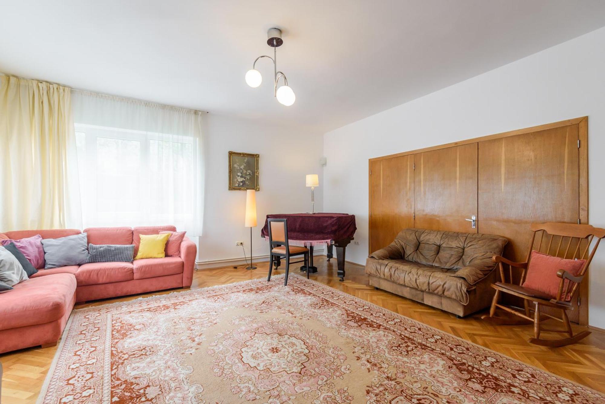 Appartement Casa Cu Cires Braşov Extérieur photo