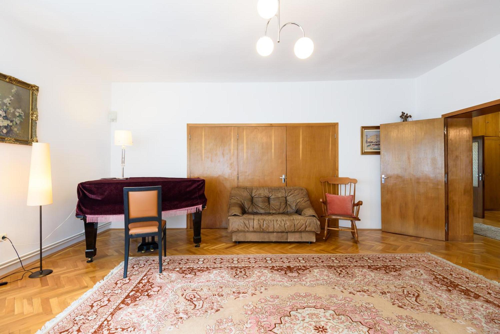 Appartement Casa Cu Cires Braşov Extérieur photo