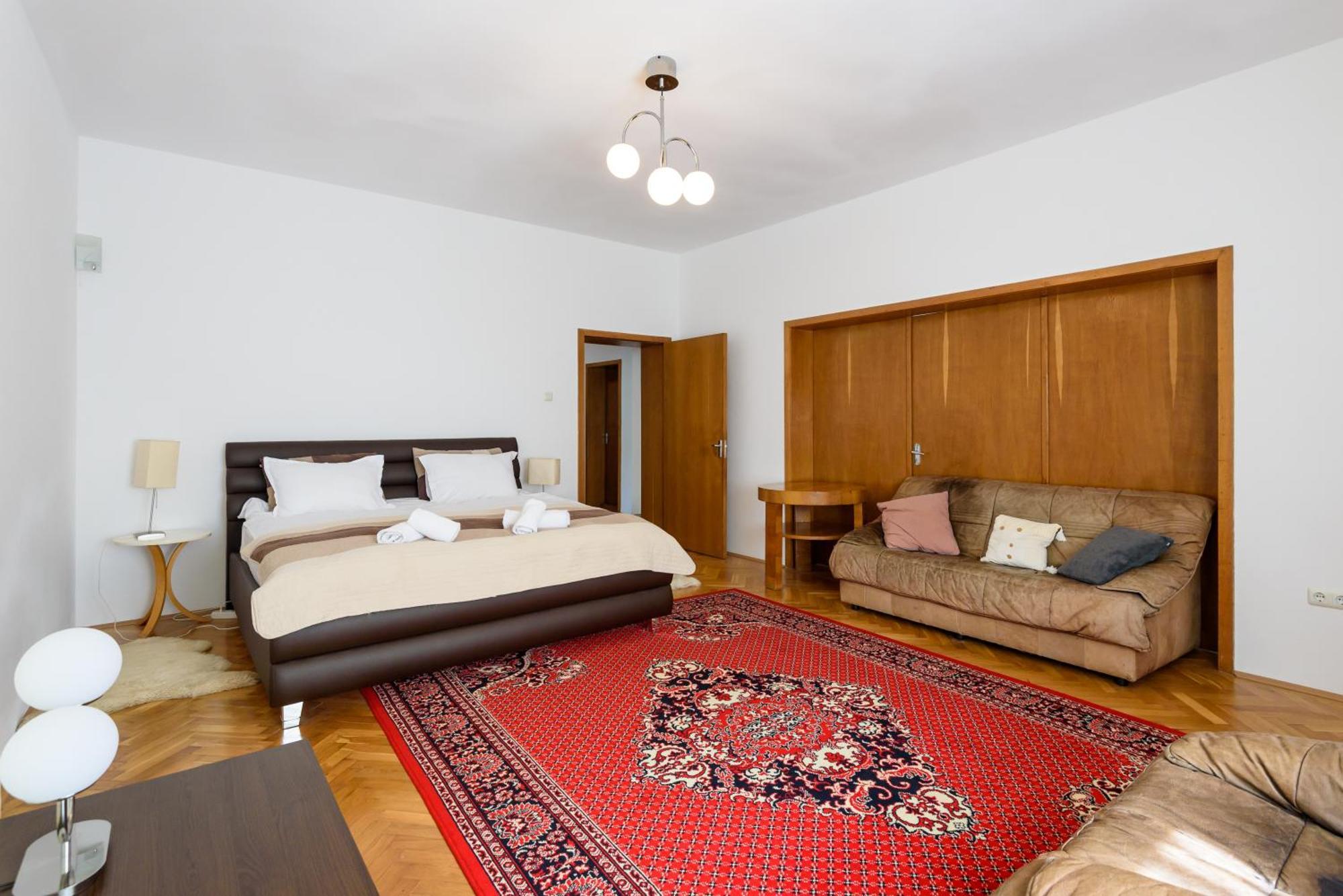 Appartement Casa Cu Cires Braşov Extérieur photo
