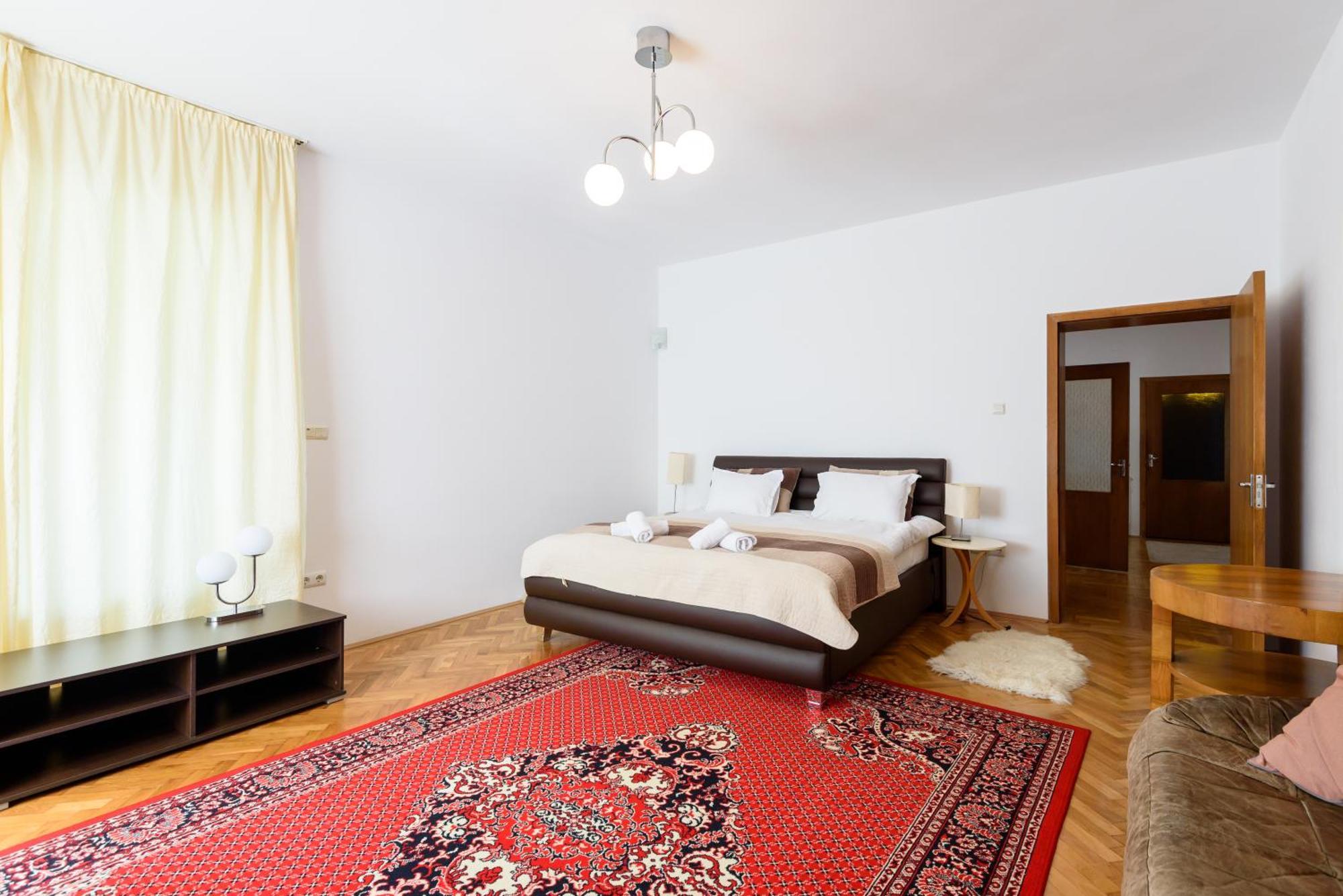 Appartement Casa Cu Cires Braşov Extérieur photo